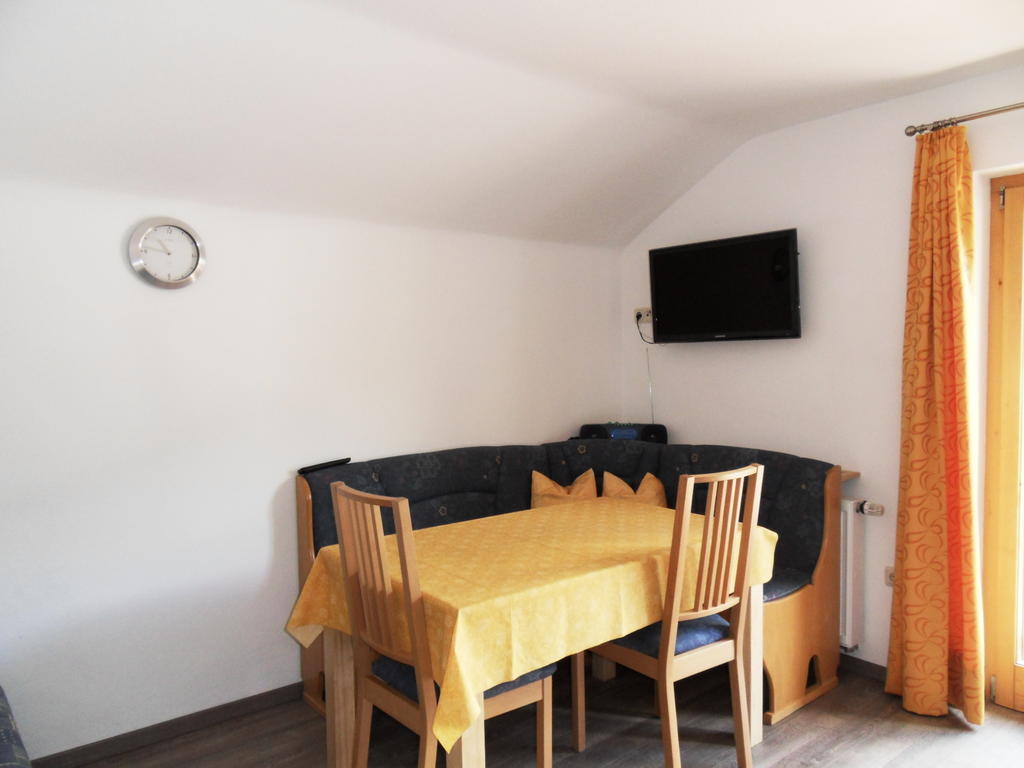 Ferienwohnung Konrad Pfeifer Schruns Szoba fotó