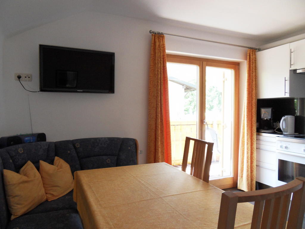 Ferienwohnung Konrad Pfeifer Schruns Szoba fotó